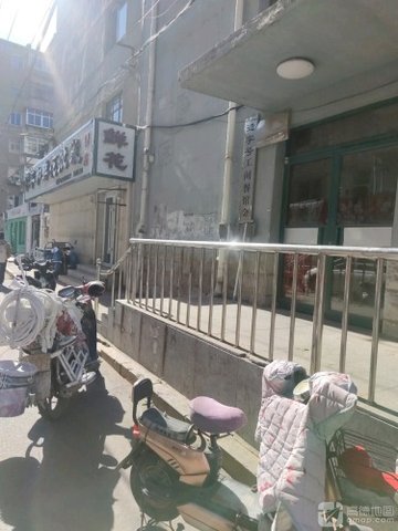 辽宁朝阳市双塔区附近的饭店餐馆有哪些？