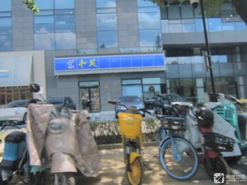 浙江湖州市吴兴区附近的商场超市有哪些？