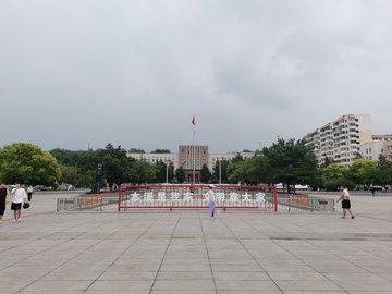 辽宁本溪市平山区附近的旅游景点有哪些？