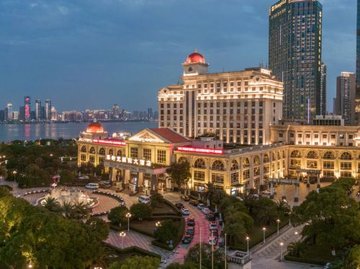 江西南昌市红谷滩区附近的酒店有哪些？